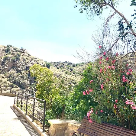 Casa Andaque,aire Acondicionado,parking,patio بيت للعطل توليدو